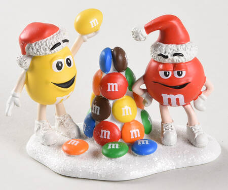 North Pole Village Building A Tree Of Our Own-M&M - With Box Bx656