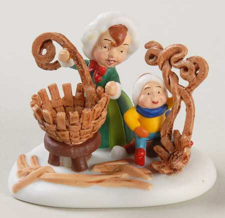 North Pole Village Basketweaving 101 - With Box Bx389