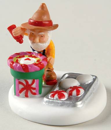 North Pole Village Spin Art Master - Boxed