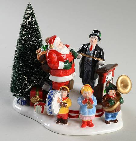 Santa Comes To Town Santa Comes To Town - Boxed