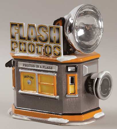 Snow Village Flash Photo Hut - With Box Bx913
