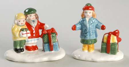 Snow Village Shopping Girls With Presents-Set Of 2 - With Box Bx859