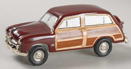 Snow Village 1949 Ford Woody Wagon - With Box Bx904