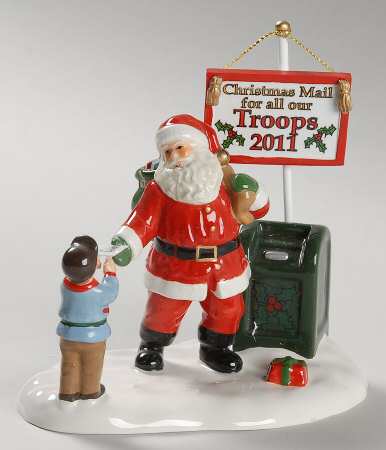 Santa Comes To Town Santa Comes To Town - Boxed