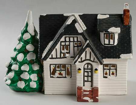 Snow Village Main Street House - With Box Bx722