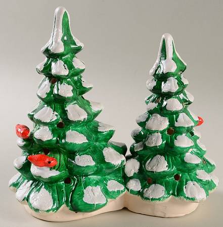 Snow Village Small Double Trees-Red Birds - With Box Bx390 by Department 56