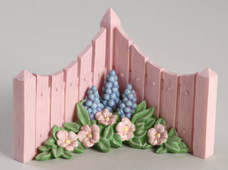 Snowbunnies Pink Picket Corner Fence - Boxed