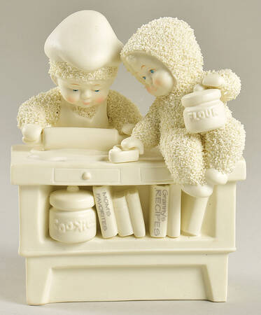 Snowbabies Grandma's Favorite Recipes - With Box Bx357