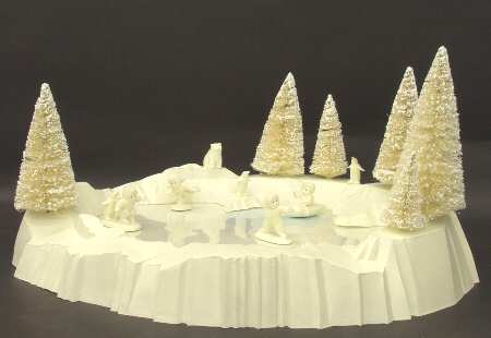 Snowbabies Skating Pond - Boxed