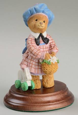 The Upstairs Downstairs Bears Betsy Sweetcroft-Going Out For Tea - Boxed