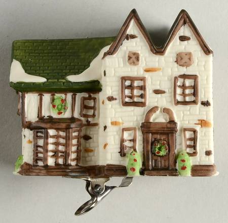 Dickens Village-Ornament Chesterton Manor-Clip On - Boxed