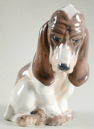 Dahl Jensen Figurine Basset Hound - Boxed