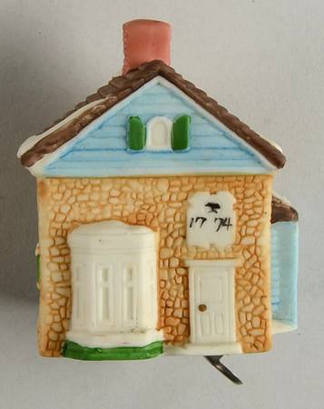 New England Village Ornament Apothocary - Boxed