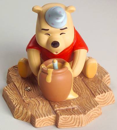 Pooh and Friends-Figurines Hip Hip Poohray For Birthdays - No Box