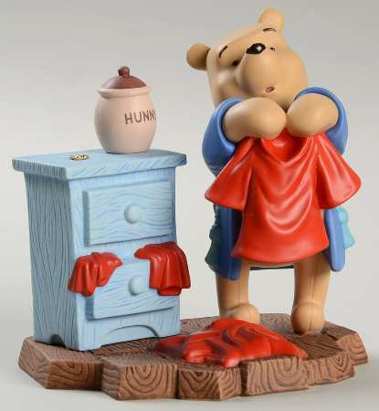Pooh and Friends-Figurines Have A Red-Shirt-Red Letter Day - Boxed