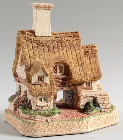 The Pilgrims Way Collection Griselda's Cottage - Boxed