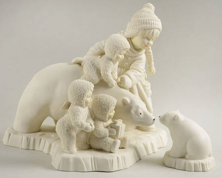 Snowbabies Friendship Club Figurine Nice To Meet You Little One-2pc Set - Boxed