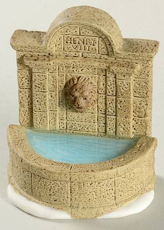 General Village Accessories Tudor Gardens Lion Fountain - With Box Bx789