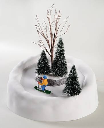 General Animated Accessories White Pines Ski Run - Boxed