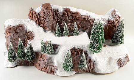 General Village Accessories Mountain Large-W/ Trees Set Of 14 - Boxed