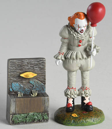 Snow Village Halloween Pennywise & The S.S. Georgie - It - With Box Bx654