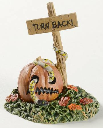Snow Village Halloween Creepy Creatures Slither - Boxed