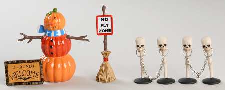 Snow Village Halloween Halloween Decorating Set-5 Piece - Boxed