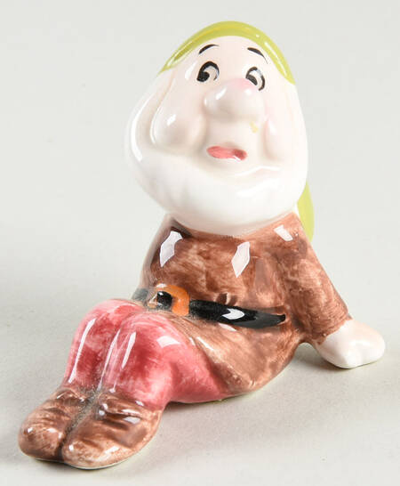 Disney Figurines Sneezy - No Box 108
