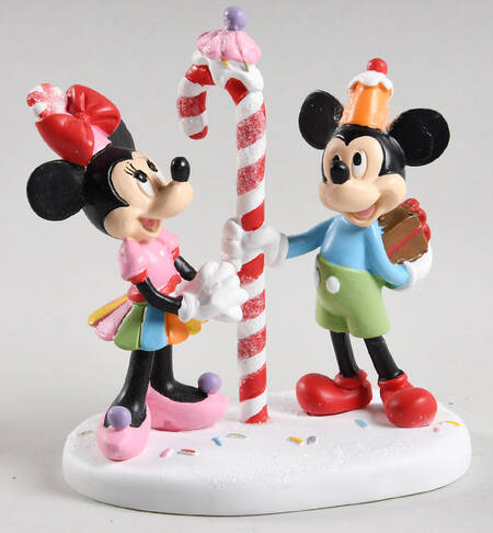 Mickey's Merry Christmas Village Mickey & Minnie Share A Treat - Boxed