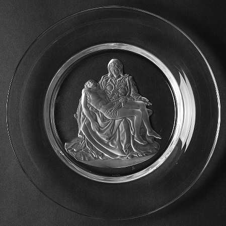 Michelangelo Pieta - With Box