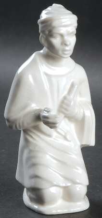 Dresden Nativity 2 King Kneeling - No Box