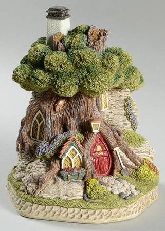 Winter Chronicles Mouse House - Boxed