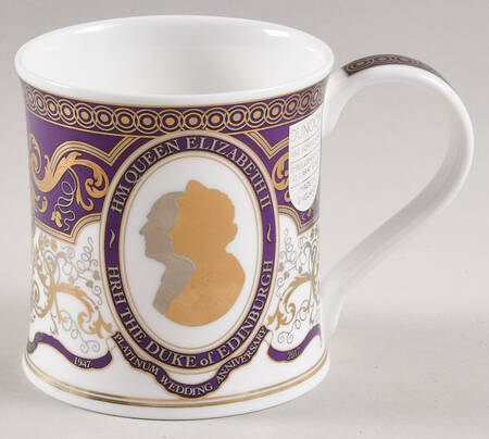 Royalty Souvenirs Queen Elizabeth Platinum Wedding Anniver - No Box