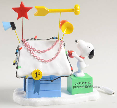 Peanuts Christmas Village Ribbon Winning Doghouse - Boxed