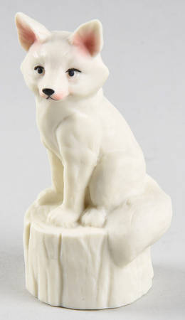 Collectible Animals - Snowbabies Fox Sitting On Stump-2015 - Boxed