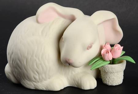 Annual Collectible Animals Bunny With Flowers-2003 Lying - Boxed