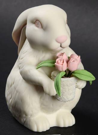 Annual Collectible Animals Bunny With Flowers-2003 Standing - Boxed