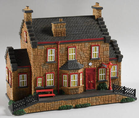 Harry Potter Hogsmeade Station - Boxed