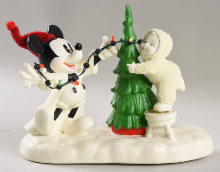 Mickey & Company - Guest Collection Lighting The Tree With Mickey - No Box