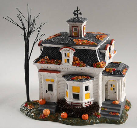 Hocus Pocus - Hot Properties Max's House In Salem - Boxed