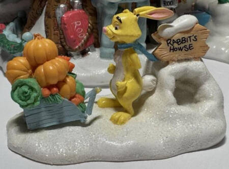 Winnie the Pooh Christmas Help From A Friend - Boxed