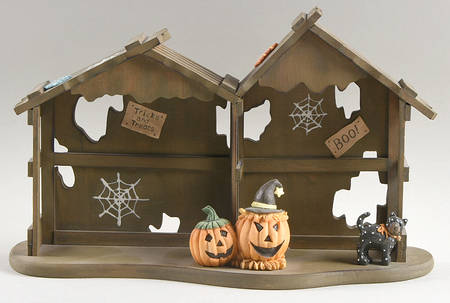 Calico Kittens Halloween House Display - Boxed