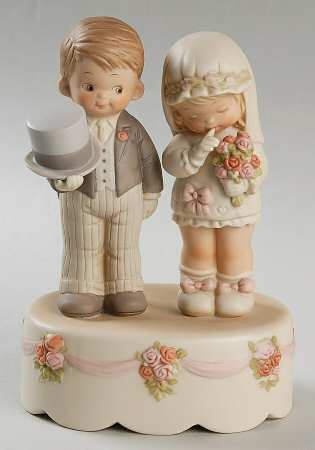 Memories of Yesterday Here Comes The Bride & Groom - Boxed