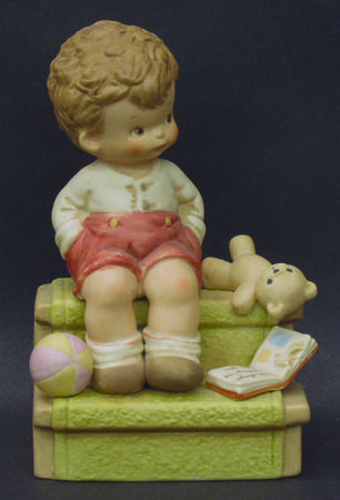 Memories of Yesterday Waiting For Santa - Boxed