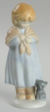 Kinka Figurines October - Boxed