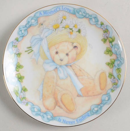 Enesco Plates A Mother's Love Is Never Ending - Boxed