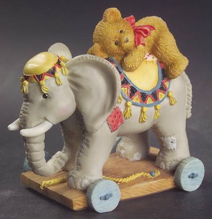 Circus Tent-Cherished Teddies Elephant-Trunk Full Of Bear Hugs - Boxed