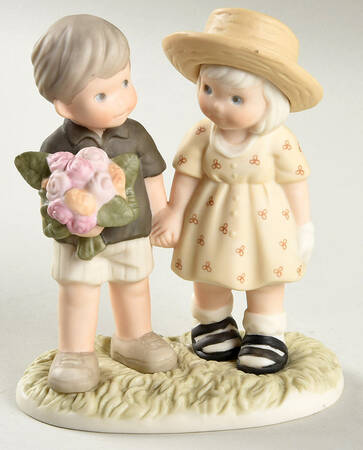 Pretty As A Picture  Love Never Ends - Boxed
