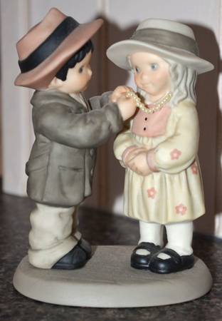 Pretty As A Picture  Love Is Kind - Boxed