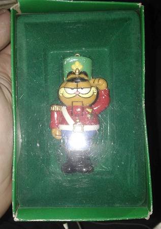 Treasury of Christmas Ornaments Garfield Nutcracker - With Box Bx352